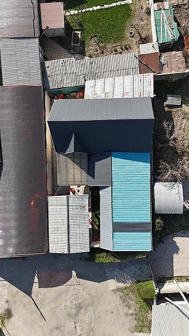 дом или участок: 🏡 Продается дом 📍 Адрес: Алты-Бакан 280А 🏠 Дом: 3-комнатный 📐 Площадь — 3