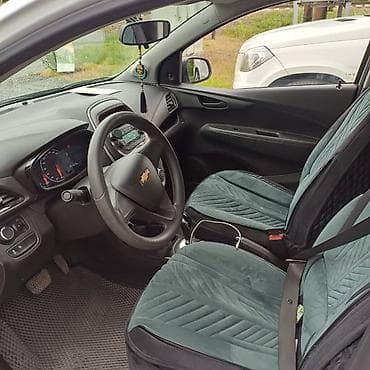 машина жыгули: Chevrolet Spark: 2016 г., 1 л, Автомат, Бензин — 2