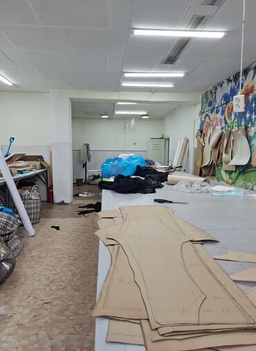 в аренду с последующим выкупом: Сдаю помешение в центре города 70 кв.м. под закройный цех, склад — 2