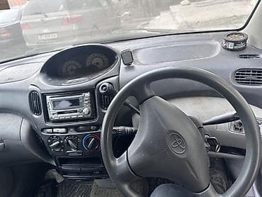 мини пикап: Toyota Funcargo: 2002 г., 1.5 л, Автомат, Бензин, Минивэн — 5