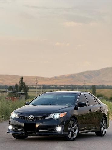 Toyota Camry: 2012 г., 2.5 л, Автомат, Бензин, Седан — 2