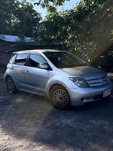 Унаа сатуу: Toyota Ist: 2003 г., 1.3 л, Автомат, Бензин, Хетчбек — 1