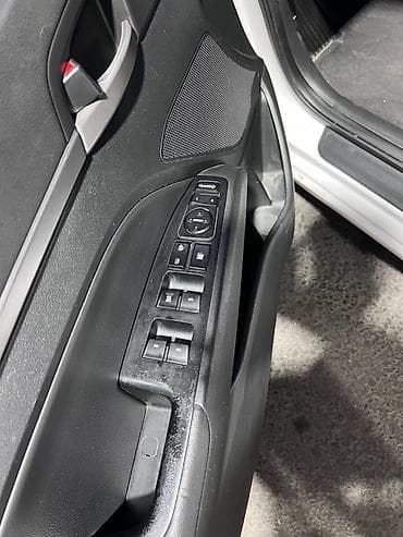 Hyundai Avante: 2018 г., 1.6 л, Автомат, Бензин, Седан — 9