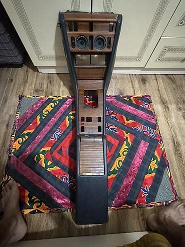 Сenter console Универсальный 1993 г., Б/у, Оригинал, Япония at lalafo.kg Сenter console Универсальный 1993 г., Б/у, Оригинал, Япония