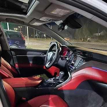 авто в такси: Toyota Camry: 2019 г., 3.5 л, Автомат, Бензин, Седан — 4