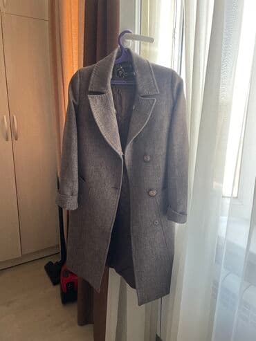 Киреге берилүүчү кийимдер: Пальтолор, Классика, S — 2