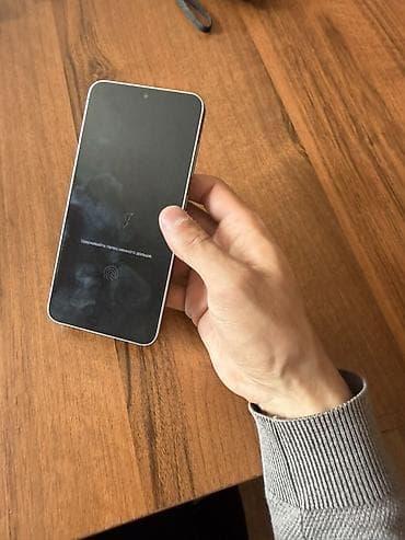 nokia 7210: Samsung Galaxy S25, Новый — 1