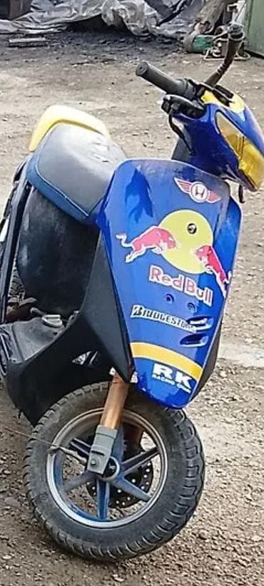 Скутер Honda Dio (оформление Red Bull) - Кузов: пластиковые