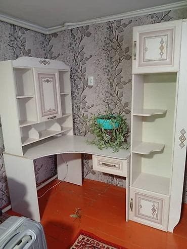 компьютерный столик с полками: Компьютерный стол, Угловой — 1