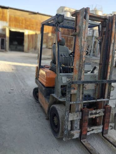 тайота 40: Погрузчик, Toyota, 2001 г., Колесный, Вилочный — 6