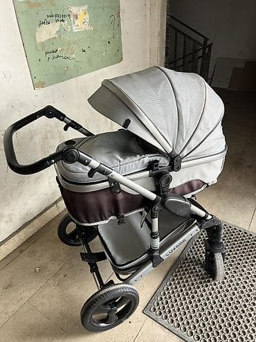 детскую коляску chicco 3 в 1: Коляска, цвет - Серебристый, Б/у — 1