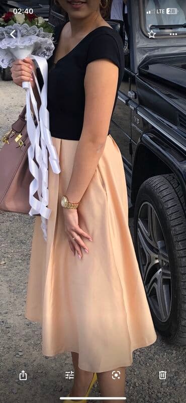 праздничное платье для беременной: Продается очень милое платье По бокам карманы,французская длина — 2