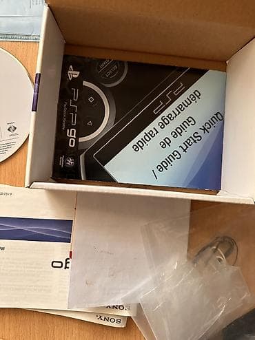 9 с: Портативная игровая приставка Sony PSP Go в компактном корпусе — 5