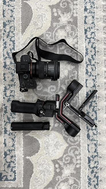 Продается фотоаппарат с комплектующими 1. Фотоаппарат беззеркалный