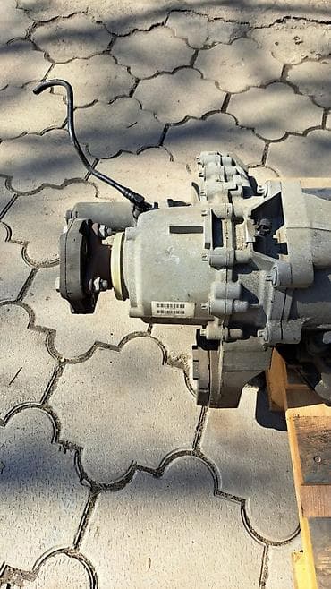 Раздатка BMW E70 X5 N52B30AF 7574777 В отличном состоянии, очень