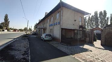 Сдается весь второй этаж!!! В с. Беловодске ул. Фрунзе 230 по at lalafo.kg Сдается весь второй этаж!!! В с. Беловодске ул. Фрунзе 230 по