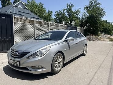 toyota cr: Hyundai Sonata: 2010 г., 2 л, Автомат, Газ, Седан — 5