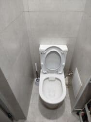 сдаю комнату с подселением восток 5: Сдается комната в 2кв, для девушек 30 т сом, комната чистая, уютная — 5