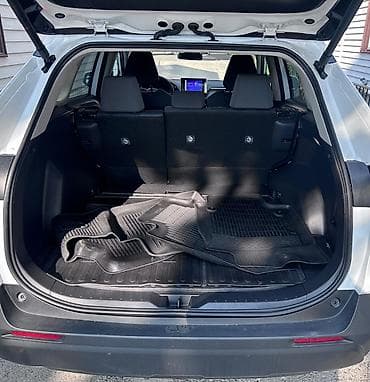range rower: Toyota RAV4: 2025 г., Бензин — 10