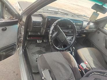 прямоток ош: Volkswagen Golf: 1991 г., 1.8 л, Кол менен иштөөчү, Бензин, Хетчбек — 6