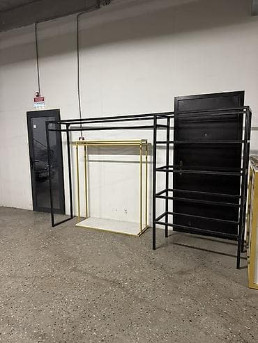 Торговое оборудование для магазина одежды Комплект включает: -