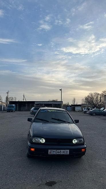 Продажа авто: Volkswagen Golf: 1996 г., 1.8 л, Механика, Бензин, Хэтчбэк — 4