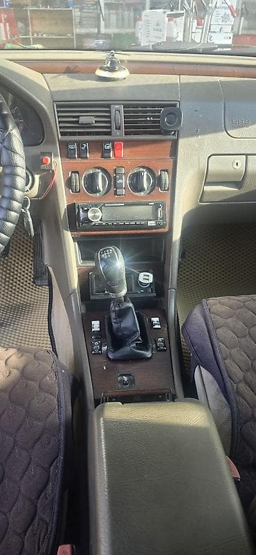 машины без прав: Mercedes-Benz C-Class: 1995 г., 2 л, Механика, Бензин, Седан — 6