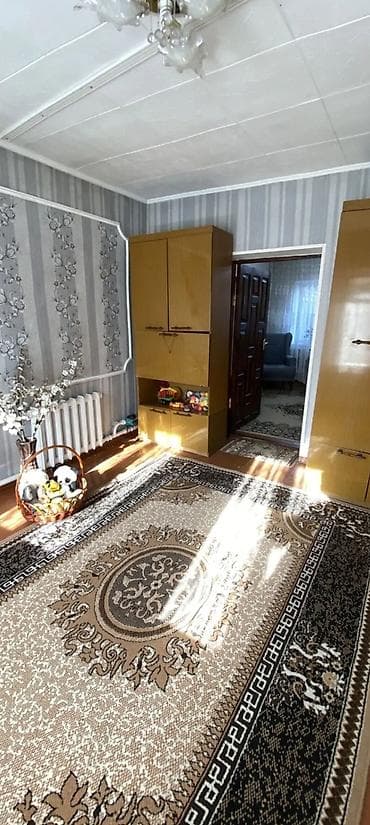 кыргыз недвижимости: 60 м², 3 бөлмө, Унаа токтотуучу жай, Забор, тосулган — 7