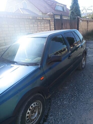 ford fox: Volkswagen : 1993 г., 1.8 л, Механика, Бензин, Хэтчбэк — 1