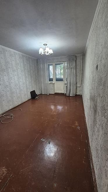 104: 1 комната, 32 м², 104 серия, 1 этаж, Старый ремонт — 1