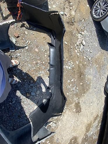 Бампер Toyota, Новый at lalafo.kg Бампер Toyota, Новый