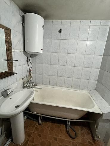 снять кв: Арендага1- комната квартира берилет. 3- этаж Зайнабидинова 25.000 — 3