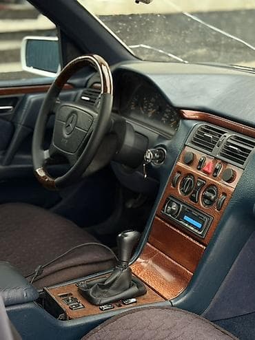 sprinter 2 9: Mercedes-Benz E-Class: 1998 г., Механика, Газ, Седан — 2