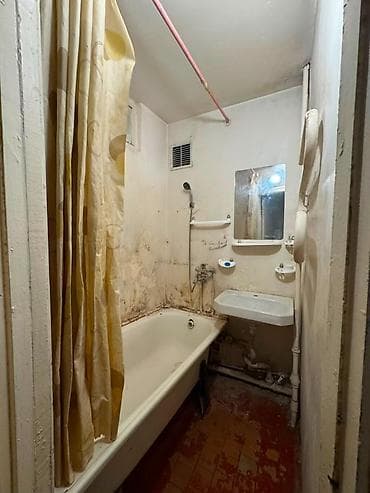 ош базар кв: 2 комнаты, 43 м², Ошский рынок / базар Индивидуалка, 2 этаж, Требуется ремонт — 8