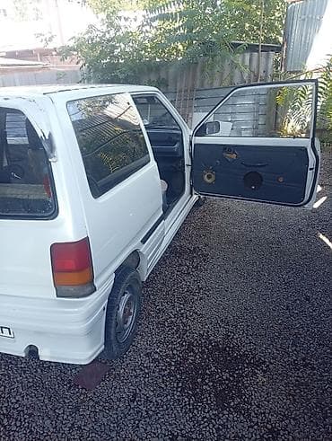 bcd com: Daihatsu Cuore: 1988 г., 0.8 л, Механика, Бензин, Купе — 5