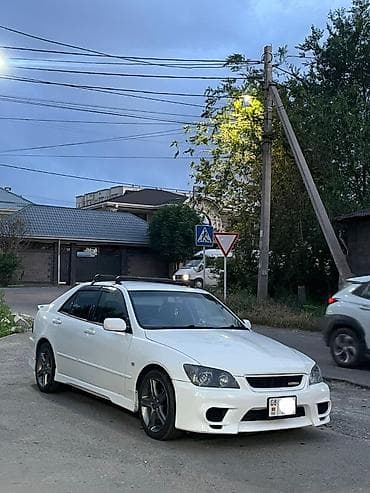 Toyota Altezza: 2004 г., 2 л, Автомат, Бензин, Седан