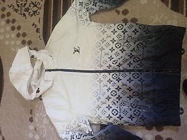 Верхняя одежда: Ветровка с капюшоном, градиентная (от молочно-белого к — 1