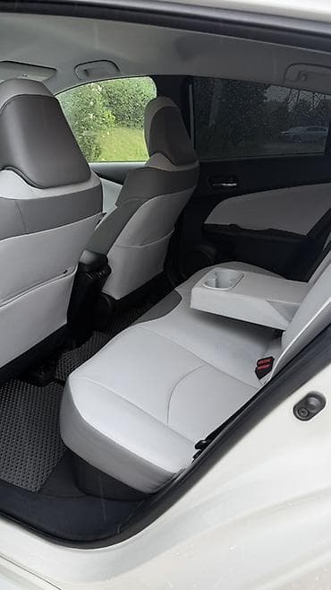 Toyota Prius: 2020 г., 1.8 л, Вариатор, Гибрид, Хэтчбэк — 6