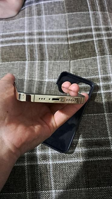 умные часы gps: IPhone 12 Pro, Б/у, 128 ГБ, Золотой, Чехол, 73 % — 4