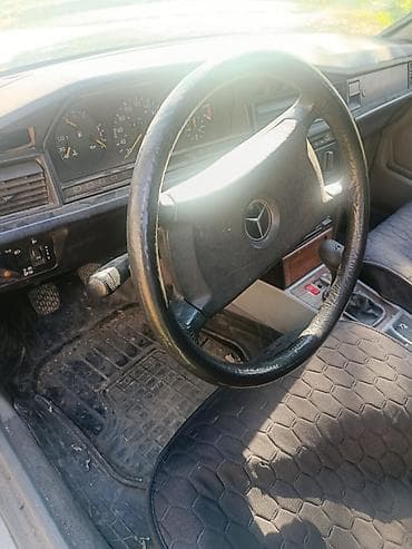 Унаа: Mercedes-Benz 190: 1991 г., 1.8 л, Кол менен иштөөчү, Бензин, Седан — 7