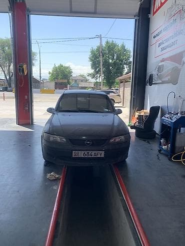 124 2 2: Opel Vectra: 2000 г., 1.6 л, Механика, Бензин, Седан — 4