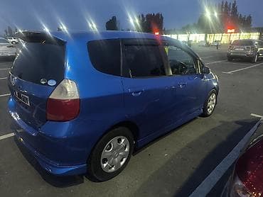 лобовое стекло мазда 323: Honda Fit: 2004 г., 1.3 л, Автомат, Бензин, Хэтчбэк — 5