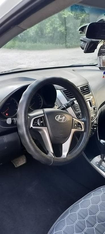 hyundai aventa: Hyundai Accent: 2014 г., 1.4 л, Автомат, Бензин, Седан — 10
