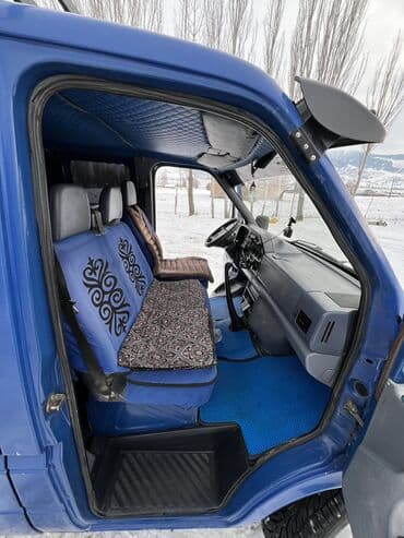 полики для авто бишкек цена: Легкий грузовик, Mercedes-Benz, Дубль, 3 т — 9