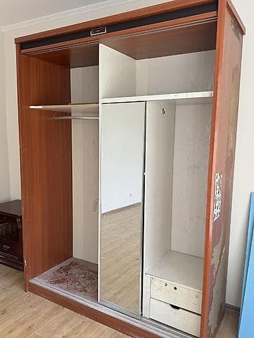 Столдор: Компьютердик үстөлү, Текчелери бар — 6