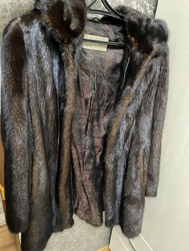 срочно в связи с переездом: Продаётся норковая шуба С капюшоном,внутри регулятор талии На С-М — 1