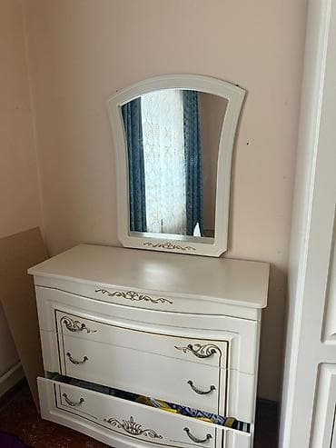 Сантехника: Классический спальный гарнитур в светлом кремовом цвете с золотистым — 3