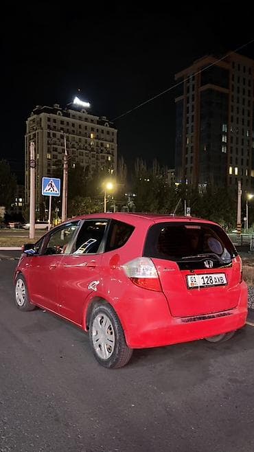 Продажа авто: Honda Fit: 2010 г., 1.5 л, Автомат, Бензин, Хэтчбэк — 3