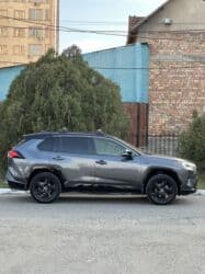 купить кожаные сиденья для авто бу: Toyota RAV4: 2019 г., 2.5 л, Вариатор, Гибрид, Кроссовер — 5