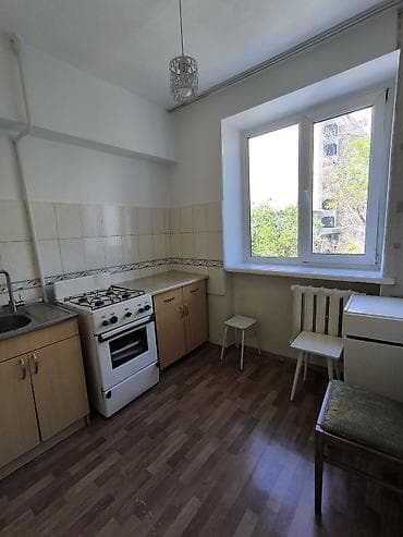 квартира бишкек 2 комнатный: 2 комнаты, 44 м², Индивидуалка, 3 этаж, Старый ремонт — 5